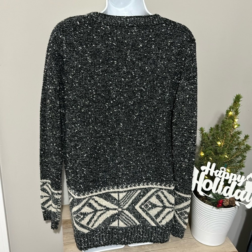 EUC winter pattern sweater - Picture 2 of 2